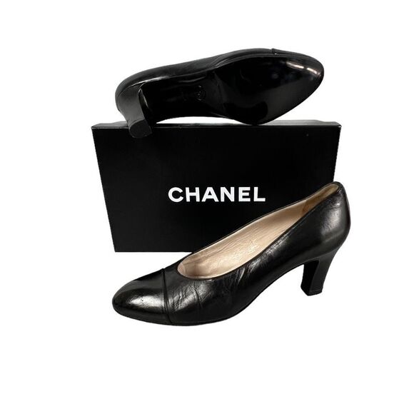 CHANEL WOMENS BLACK LEATHER HEELS SIZE 7 1/2 - Picture 7 of 16